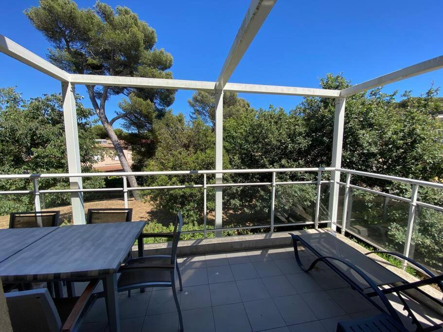 Appartement Le Dauphin Rieur , Le Brusc Mer-Plage, Appt 6 Pl, Tout A Proximite, Clim à Six-Fours-les-Plages Extérieur photo